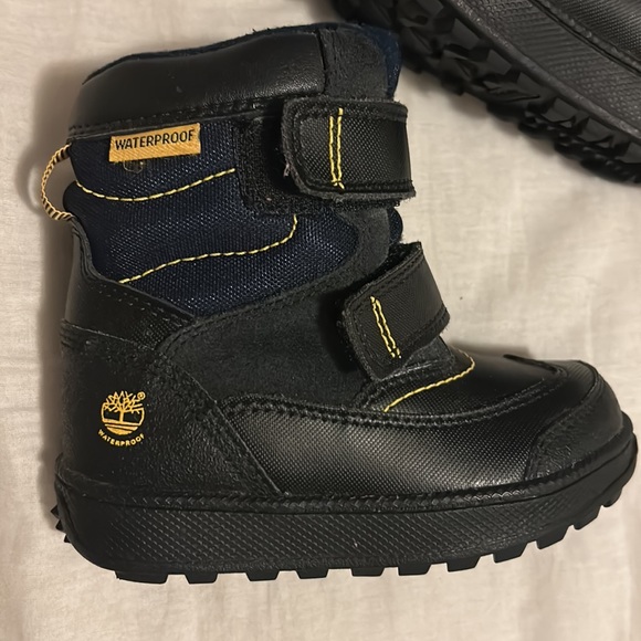 Timberland snow boots - Picture 1 of 8